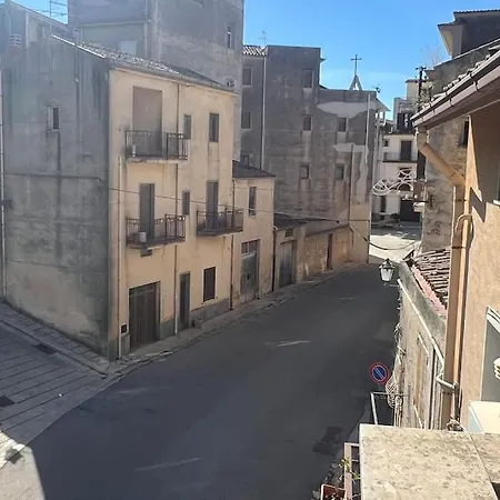 Grande Borgo بيت للعطل *